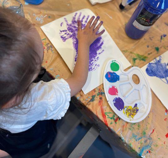 images KIDS Painting time / Workspace for kids